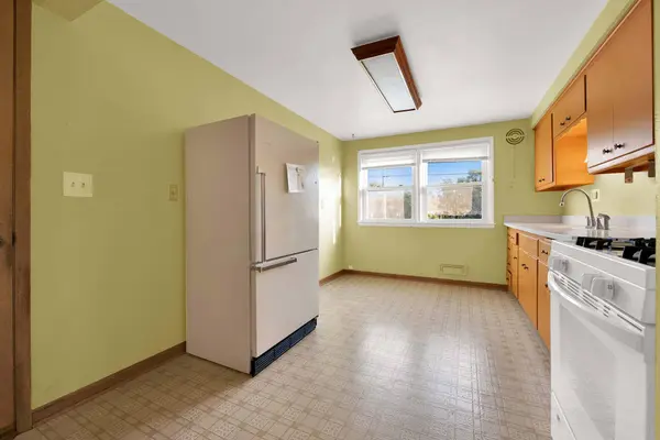 3905 E Klieforth 3907 Ave, Cudahy, WI 53110