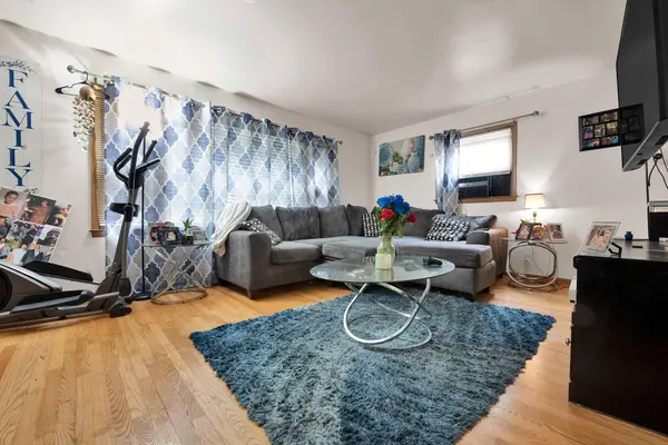 4952 N 50th 4954 St, Milwaukee, WI 53209