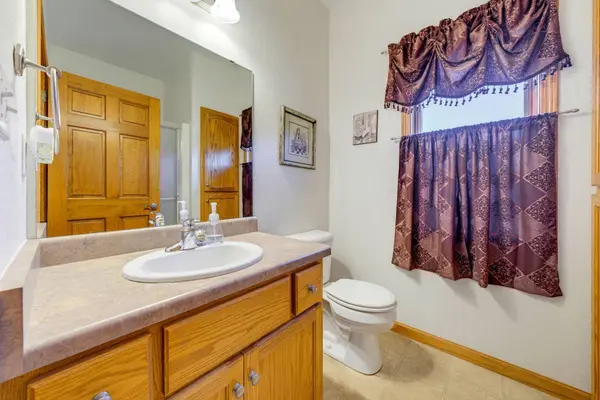 527 Winchester PASS, Richfield, WI 53017