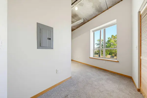 210 S Water 220 St, Milwaukee, WI 53220