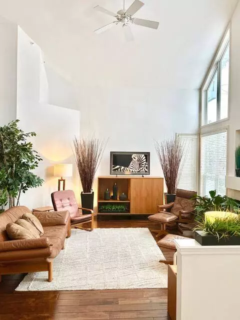 14135 W Waters Way W, New Berlin, WI 53151