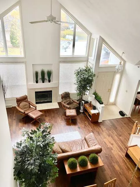 14135 W Waters Way W, New Berlin, WI 53151