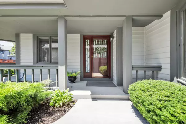 S75W17653 Harbor Dr, Muskego, WI 53150