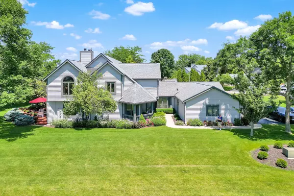 S75W17653 Harbor Dr, Muskego, WI 53150