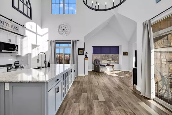 14900 W Wilbur Dr Unit 1207, New Berlin, WI 53151