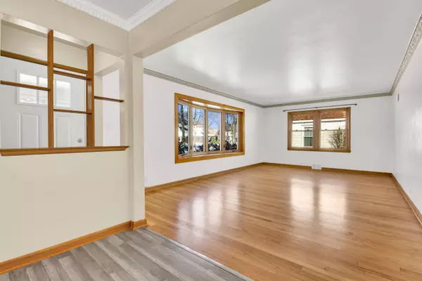 3324 N 94th St, Milwaukee, WI 53222