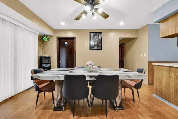 2522 W College Ave, Milwaukee, WI 53221