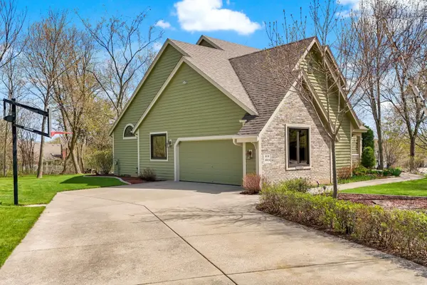 W191S6834 Bluegrass Dr, Muskego, WI 53150
