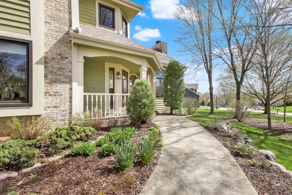 W191S6834 Bluegrass Dr, Muskego, WI 53150