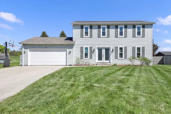 780 W Cardinal Cir, Oak Creek, WI 53154