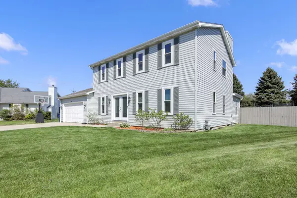 780 W Cardinal Cir, Oak Creek, WI 53154