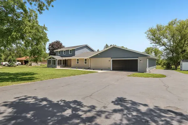 10780 S 92nd St, Franklin, WI 53132