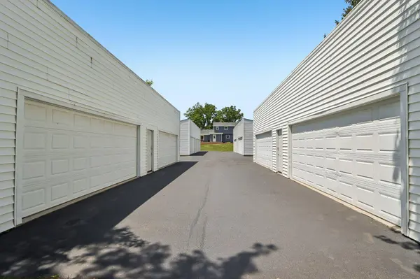 10780 S 92nd St, Franklin, WI 53132