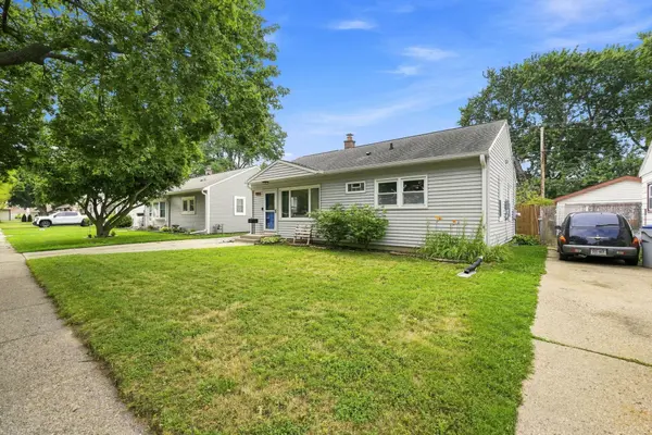 159 W Armour Ave, Milwaukee, WI 53207