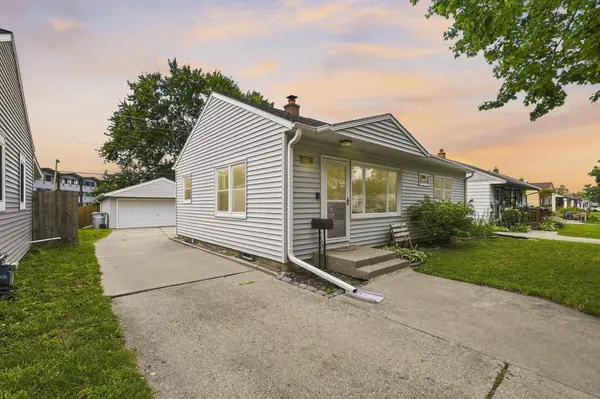 159 W Armour Ave, Milwaukee, WI 53207