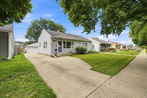 159 W Armour Ave, Milwaukee, WI 53207