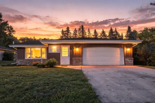 W157N10840 Catskill Ln