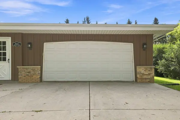 W157N10840 Catskill Ln, Germantown, WI 53022