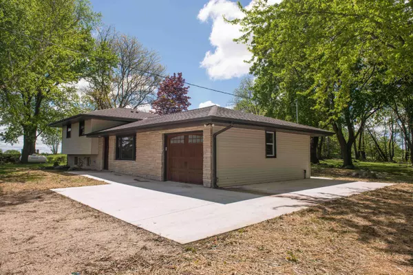 W2709 County Road TW -, Kekoskee, WI 53050