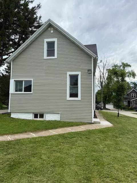 703 Fifth St, Lomira, WI 53048