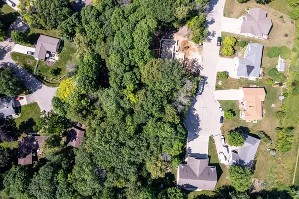 Lt1 Hi View Ct, Mayville, WI 53050
