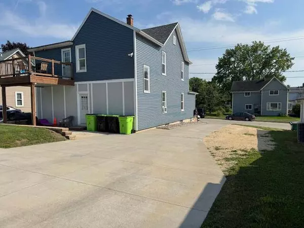 316 Kekoskee St, Mayville, WI 53050