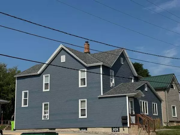 316 Kekoskee St, Mayville, WI 53050