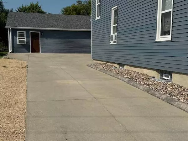 316 Kekoskee St, Mayville, WI 53050