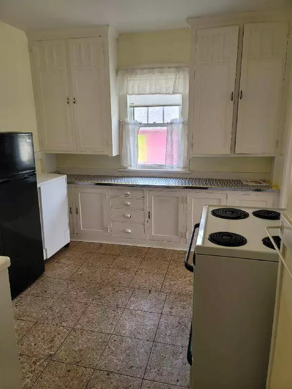 2802 Clark St, Manitowoc, WI 54220