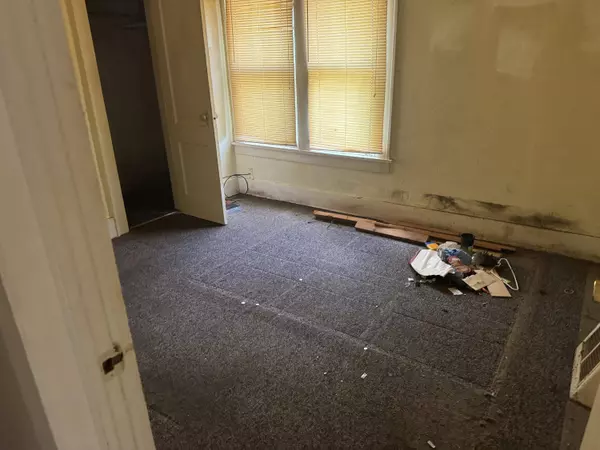 1006 Madison St, Beaver Dam, WI 53916