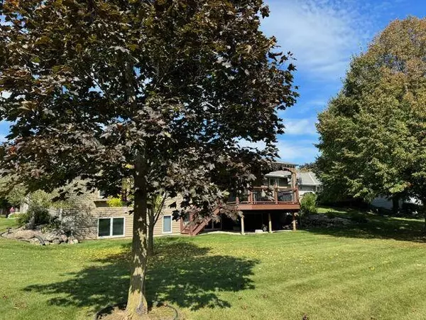 249 Dream Catcher Dr, Kewaskum, WI 53040