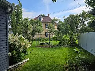 202 S Douglas St, Dodgeville, WI 53533