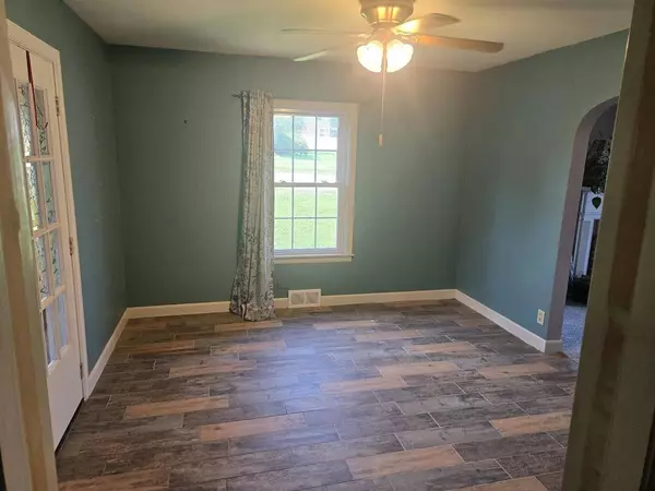 202 S Douglas St, Dodgeville, WI 53533