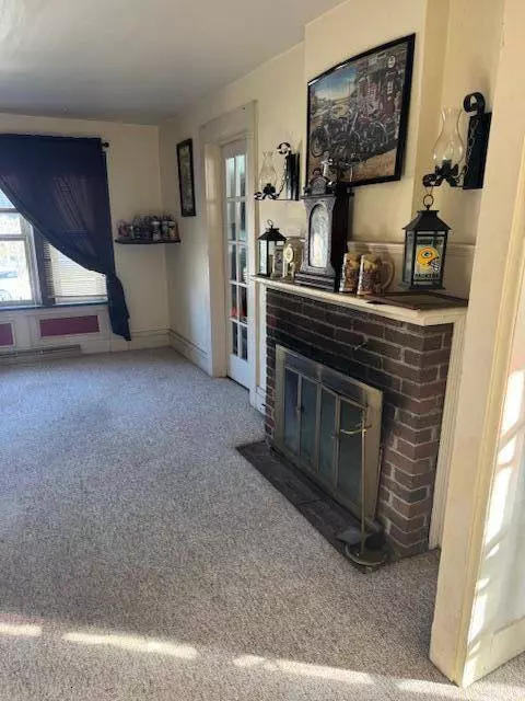 204 N Church St, Watertown, WI 53094