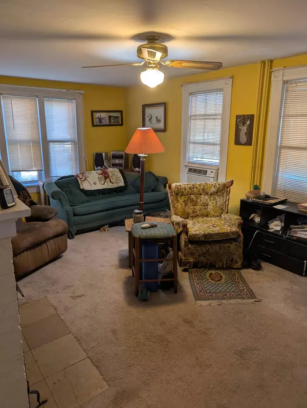 204 N Church St, Watertown, WI 53094