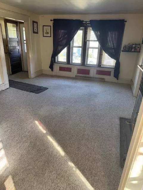 204 N Church St, Watertown, WI 53094