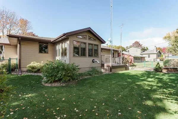 1117 Circle Dr W, Beaver Dam, WI 53916