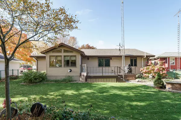 1117 Circle Dr W, Beaver Dam, WI 53916