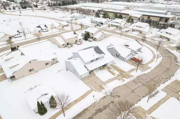 928 Broadmoore Dr, Hartford, WI 53027