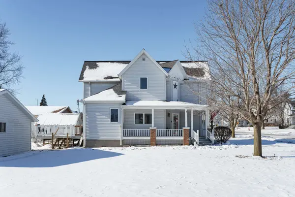 1117 Main St, Lomira, WI 53048