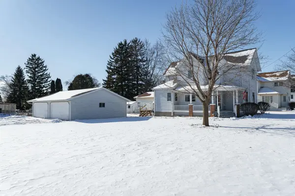 1117 Main St, Lomira, WI 53048