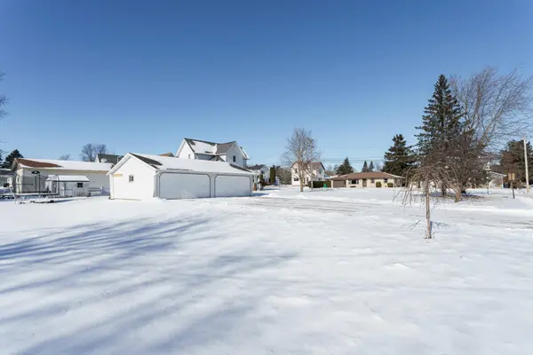 1117 Main St, Lomira, WI 53048