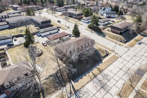 2017 Green Tree Rd, West Bend, WI 53090