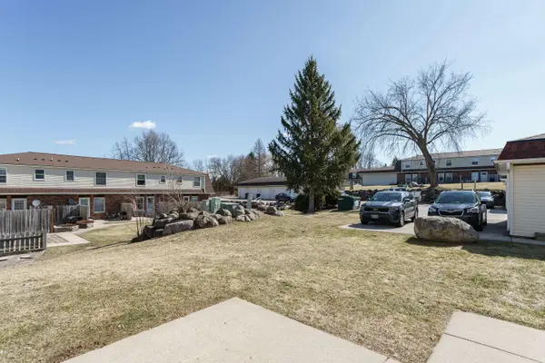 2017 Green Tree Rd, West Bend, WI 53090