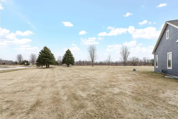 2394 Wildlife Ct, Richfield, WI 53076