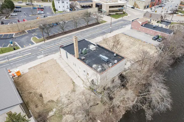 255 S Main St, West Bend, WI 53095