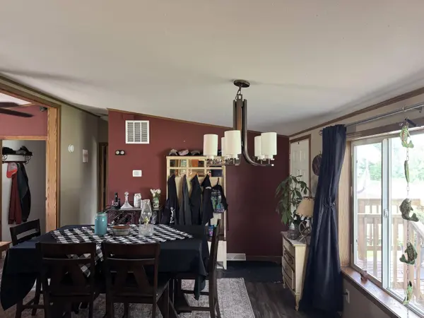 1753 Cedarview Dr, Saint Cloud, WI 53079