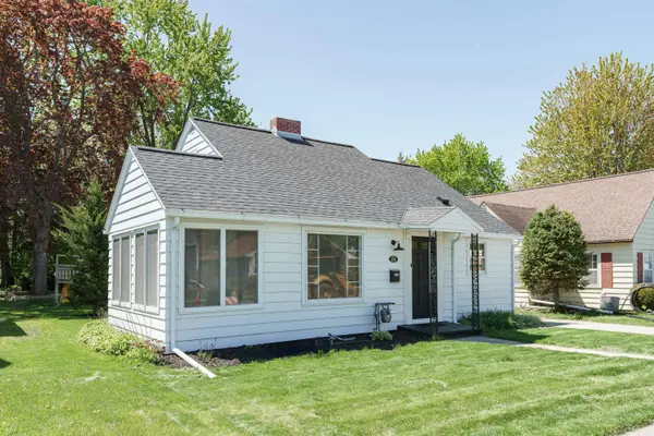 258 15th St, Fond Du Lac, WI 54935