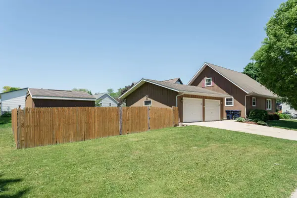 719 Joanna St, Horicon, WI 53032