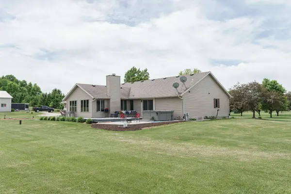 W5546 Sun Rd, Clyman, WI 53039